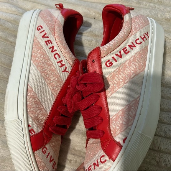 Givenchy Leather Printed Sneakers Size 37 - Picture 3 of 15